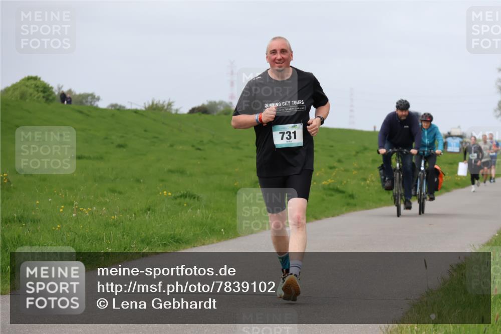 04.05.2025 - 8. Wedeler Halbmarathon Lena Gebhardt http://msf.ph/oto/7839102 04.05.2025 11:40:48 Laufen 731 meine-sportfotos.de