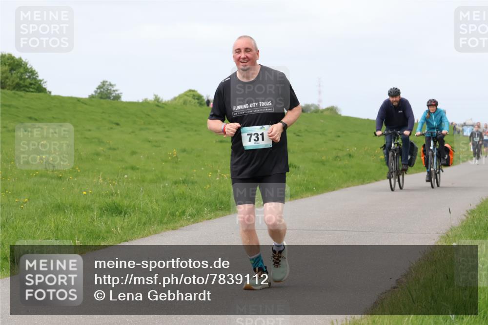 04.05.2025 - 8. Wedeler Halbmarathon Lena Gebhardt http://msf.ph/oto/7839112 04.05.2025 11:40:50 Laufen 731 meine-sportfotos.de