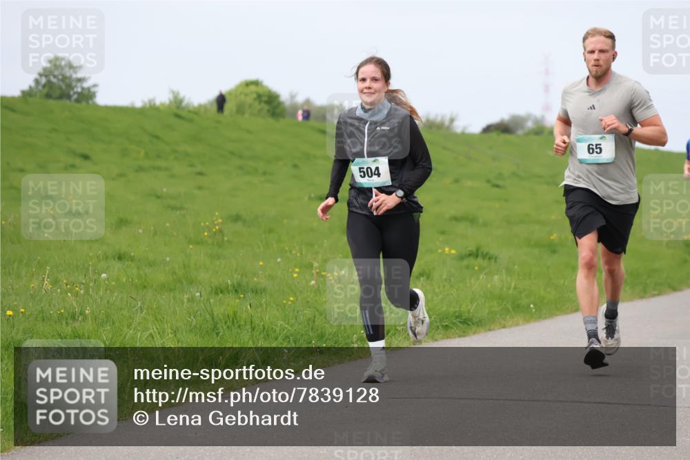 04.05.2025 - 8. Wedeler Halbmarathon Lena Gebhardt http://msf.ph/oto/7839128 04.05.2025 11:41:06 Laufen 65, 504 meine-sportfotos.de