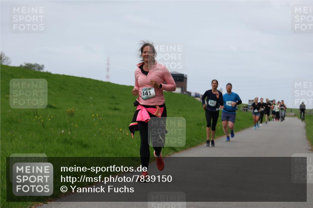04.05.2025 - 8. Wedeler Halbmarathon Yannick Fuchs http://msf.ph/oto/7839150 04.05.2025 11:47:10 Laufen 141, 241, 249 meine-sportfotos.de
