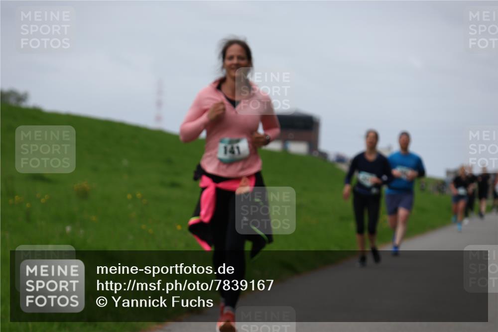 04.05.2025 - 8. Wedeler Halbmarathon Yannick Fuchs http://msf.ph/oto/7839167 04.05.2025 11:47:10 Laufen 141 meine-sportfotos.de