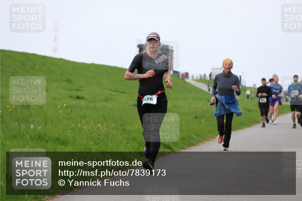 04.05.2025 - 8. Wedeler Halbmarathon Yannick Fuchs http://msf.ph/oto/7839173 04.05.2025 11:25:38 Laufen 526 meine-sportfotos.de