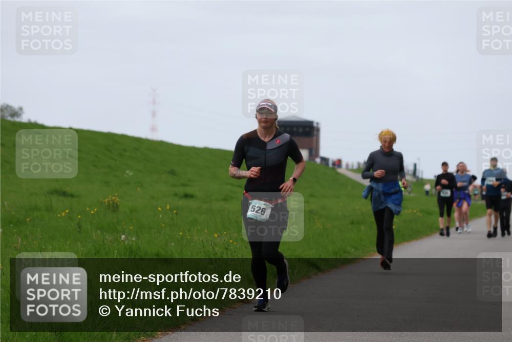 04.05.2025 - 8. Wedeler Halbmarathon Yannick Fuchs http://msf.ph/oto/7839210 04.05.2025 11:25:39 Laufen 526 meine-sportfotos.de