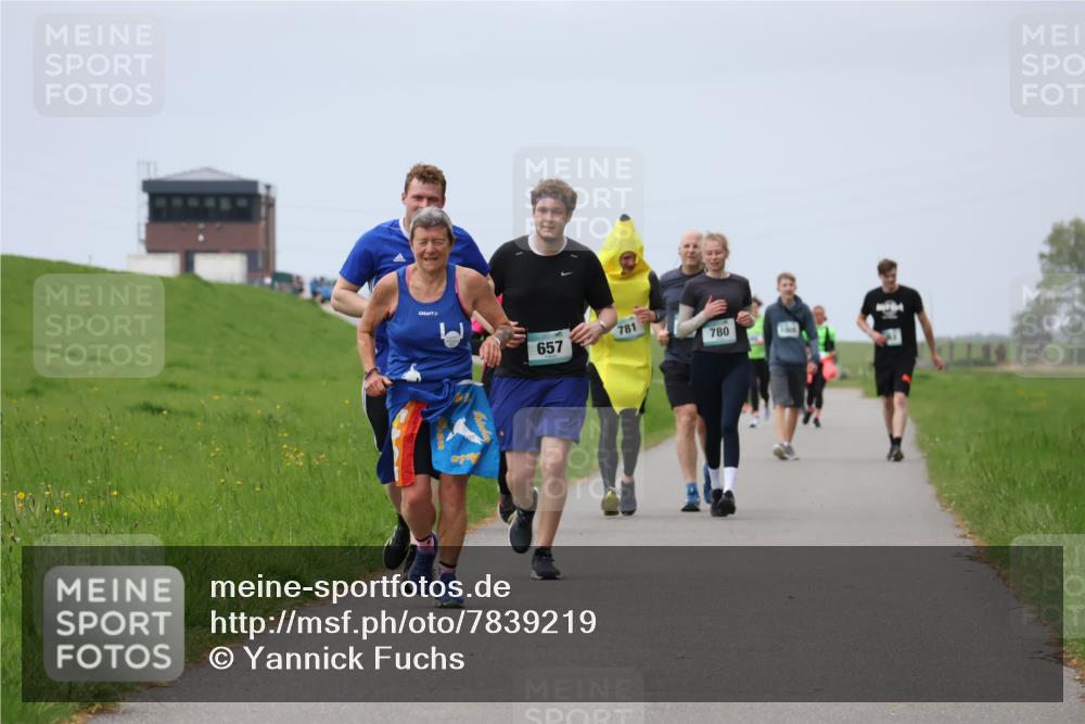 04.05.2025 - 8. Wedeler Halbmarathon Yannick Fuchs http://msf.ph/oto/7839219 04.05.2025 12:04:28 Laufen 657, 781, 780 meine-sportfotos.de
