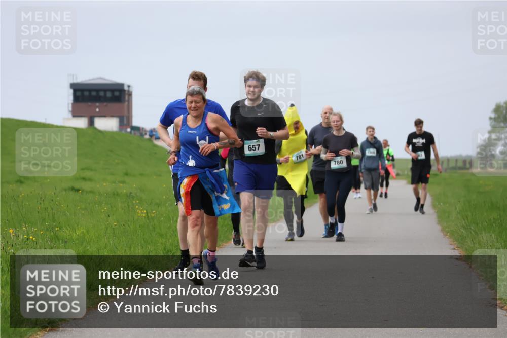 04.05.2025 - 8. Wedeler Halbmarathon Yannick Fuchs http://msf.ph/oto/7839230 04.05.2025 12:04:29 Laufen 657, 781, 780 meine-sportfotos.de