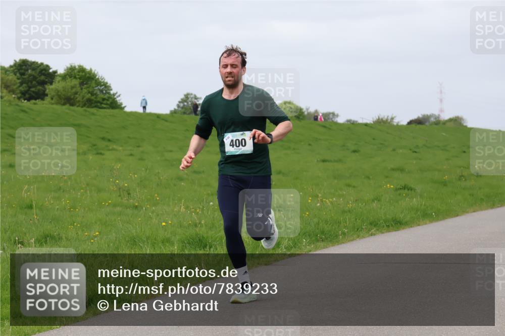 04.05.2025 - 8. Wedeler Halbmarathon Lena Gebhardt http://msf.ph/oto/7839233 04.05.2025 11:41:31 Laufen 400 meine-sportfotos.de
