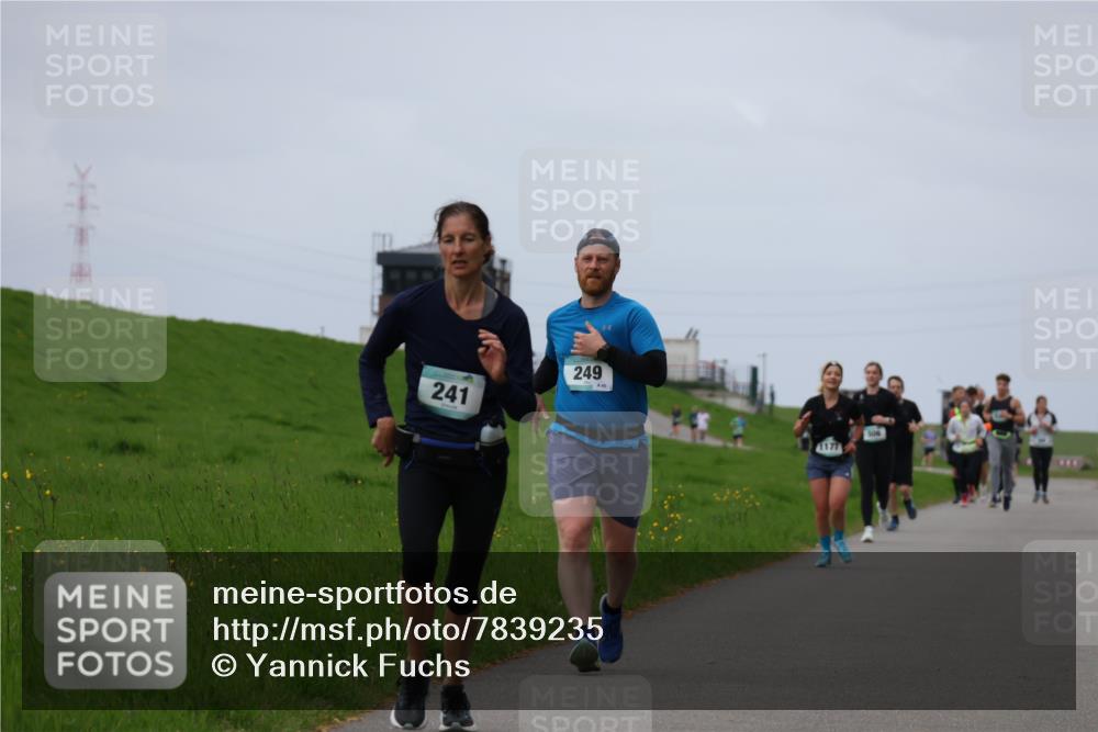04.05.2025 - 8. Wedeler Halbmarathon Yannick Fuchs http://msf.ph/oto/7839235 04.05.2025 11:47:13 Laufen 241, 249, 45, 1171, 506 meine-sportfotos.de