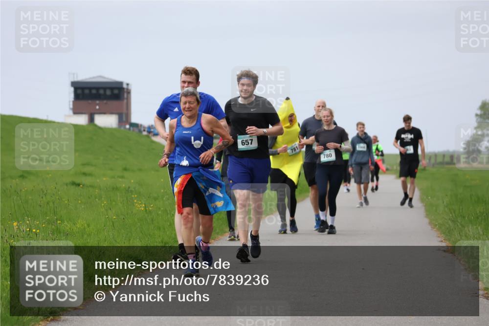 04.05.2025 - 8. Wedeler Halbmarathon Yannick Fuchs http://msf.ph/oto/7839236 04.05.2025 12:04:29 Laufen 657, 781, 780 meine-sportfotos.de