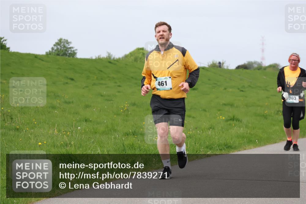 04.05.2025 - 8. Wedeler Halbmarathon Lena Gebhardt http://msf.ph/oto/7839271 04.05.2025 11:42:29 Laufen 461, 763 meine-sportfotos.de