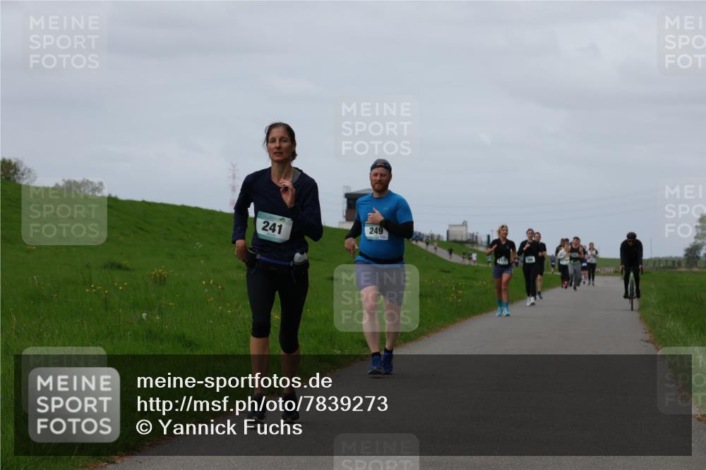 04.05.2025 - 8. Wedeler Halbmarathon Yannick Fuchs http://msf.ph/oto/7839273 04.05.2025 11:47:16 Laufen 241, 249, 1171 meine-sportfotos.de