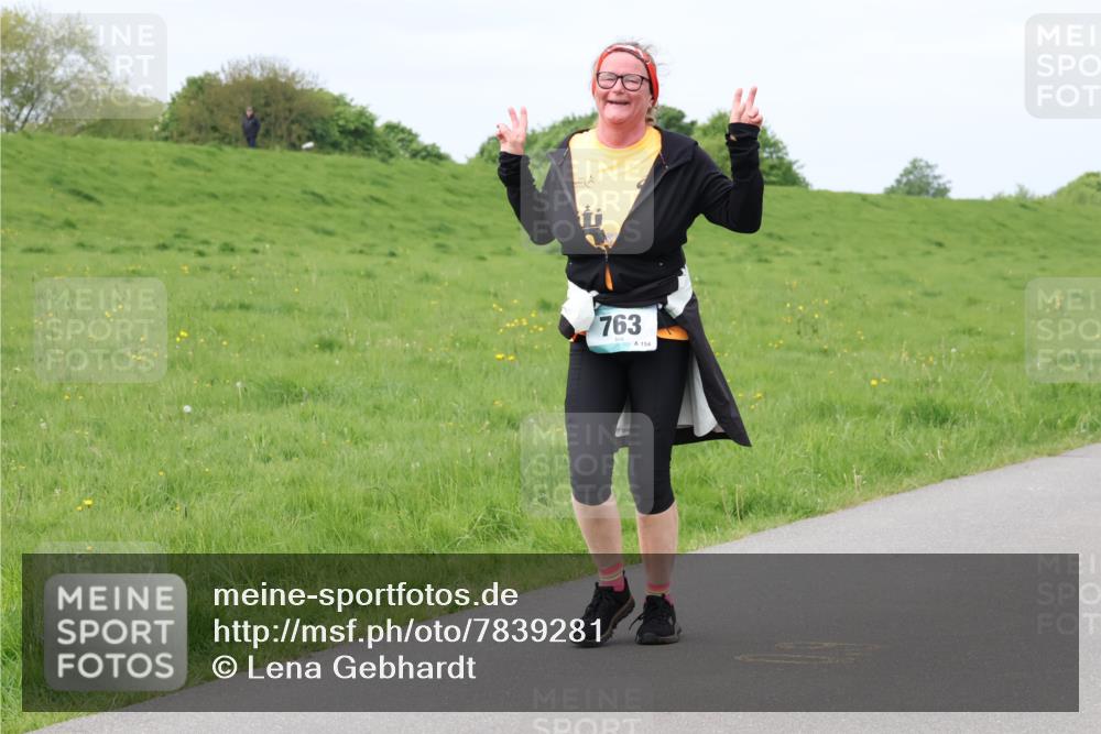 04.05.2025 - 8. Wedeler Halbmarathon Lena Gebhardt http://msf.ph/oto/7839281 04.05.2025 11:42:38 Laufen 763, 154 meine-sportfotos.de