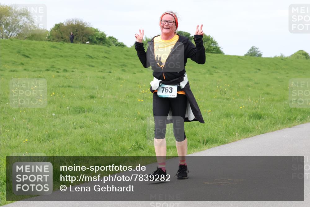 04.05.2025 - 8. Wedeler Halbmarathon Lena Gebhardt http://msf.ph/oto/7839282 04.05.2025 11:42:38 Laufen 763 meine-sportfotos.de