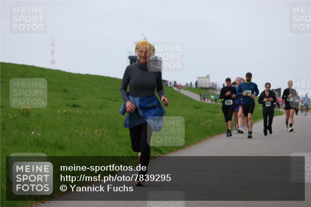 04.05.2025 - 8. Wedeler Halbmarathon Yannick Fuchs http://msf.ph/oto/7839295 04.05.2025 11:25:43 Laufen 670, 065 meine-sportfotos.de
