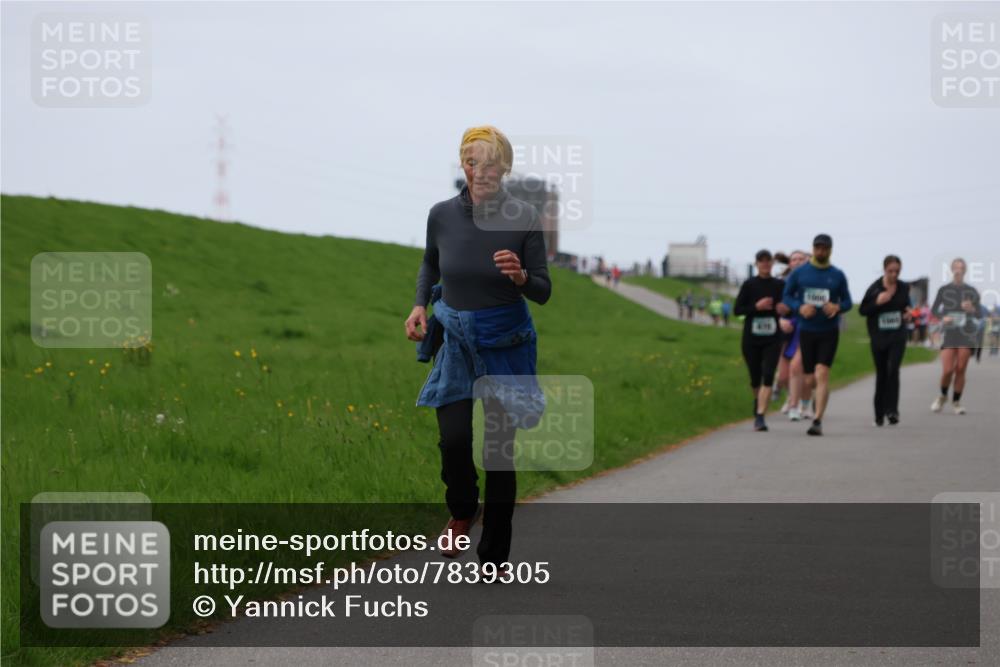 04.05.2025 - 8. Wedeler Halbmarathon Yannick Fuchs http://msf.ph/oto/7839305 04.05.2025 11:25:43 Laufen 1000 meine-sportfotos.de