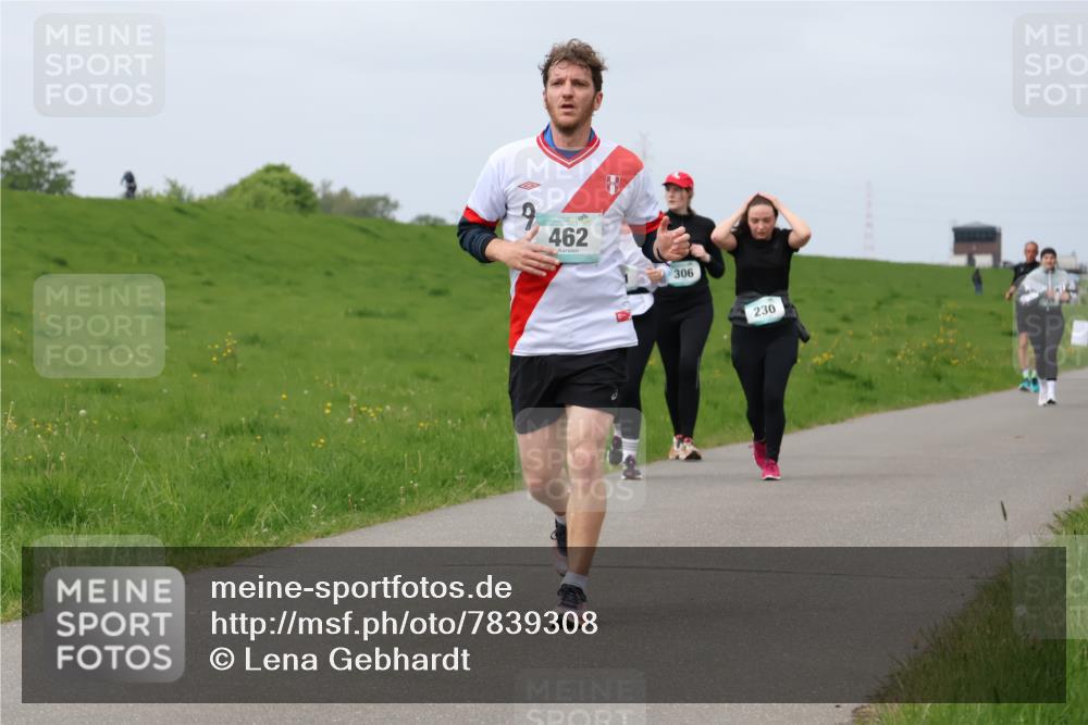 04.05.2025 - 8. Wedeler Halbmarathon Lena Gebhardt http://msf.ph/oto/7839308 04.05.2025 11:42:48 Laufen 9, 462, 306, 230 meine-sportfotos.de