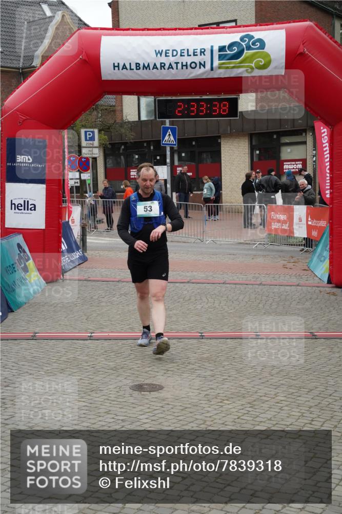 04.05.2025 - 8. Wedeler Halbmarathon Felixshl http://msf.ph/oto/7839318 04.05.2025 12:33:35 Ziel 53, 516, 531 meine-sportfotos.de