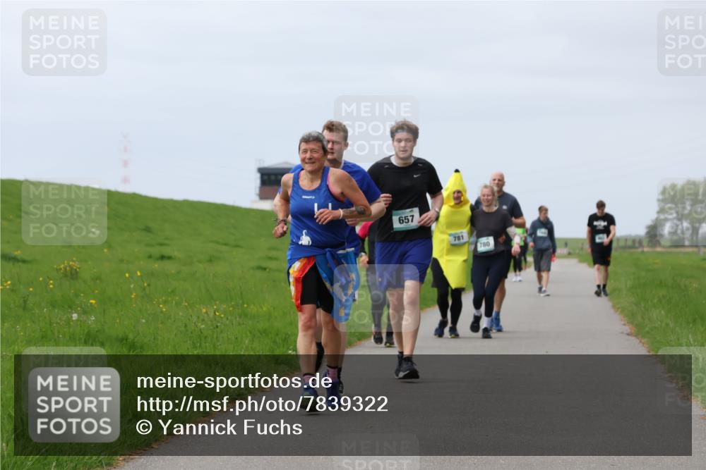 04.05.2025 - 8. Wedeler Halbmarathon Yannick Fuchs http://msf.ph/oto/7839322 04.05.2025 12:04:32 Laufen 657, 781, 780 meine-sportfotos.de