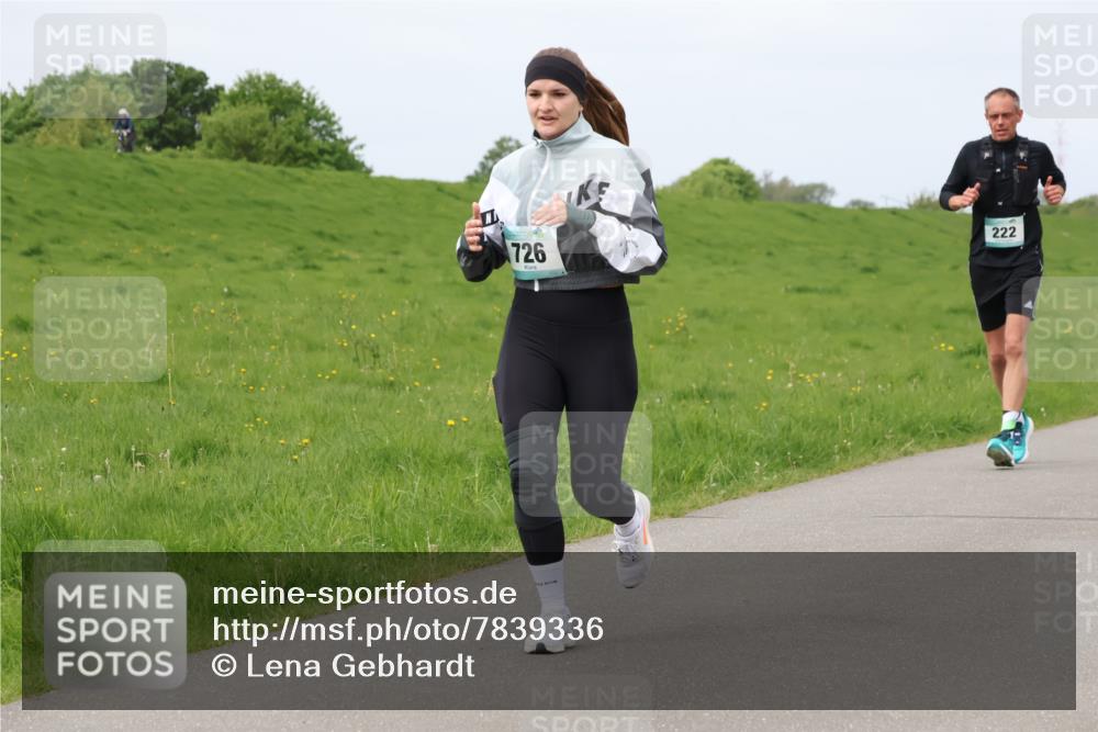 04.05.2025 - 8. Wedeler Halbmarathon Lena Gebhardt http://msf.ph/oto/7839336 04.05.2025 11:43:02 Laufen 726, 222 meine-sportfotos.de