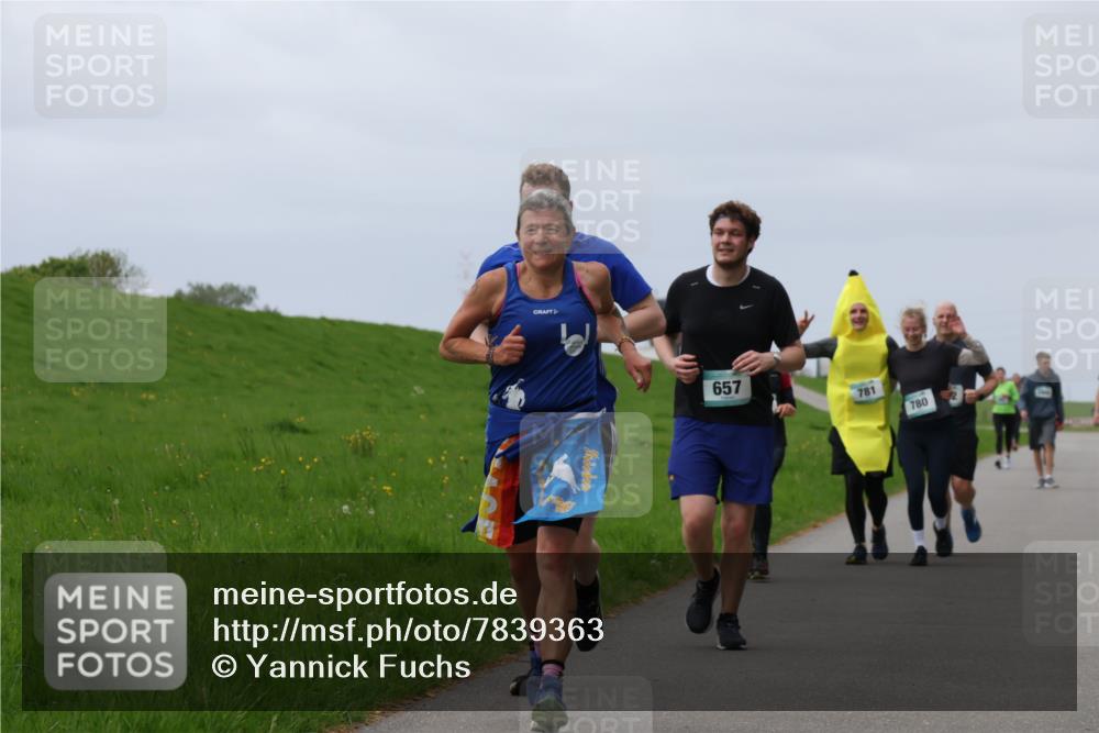 04.05.2025 - 8. Wedeler Halbmarathon Yannick Fuchs http://msf.ph/oto/7839363 04.05.2025 12:04:34 Laufen 657, 781, 780 meine-sportfotos.de