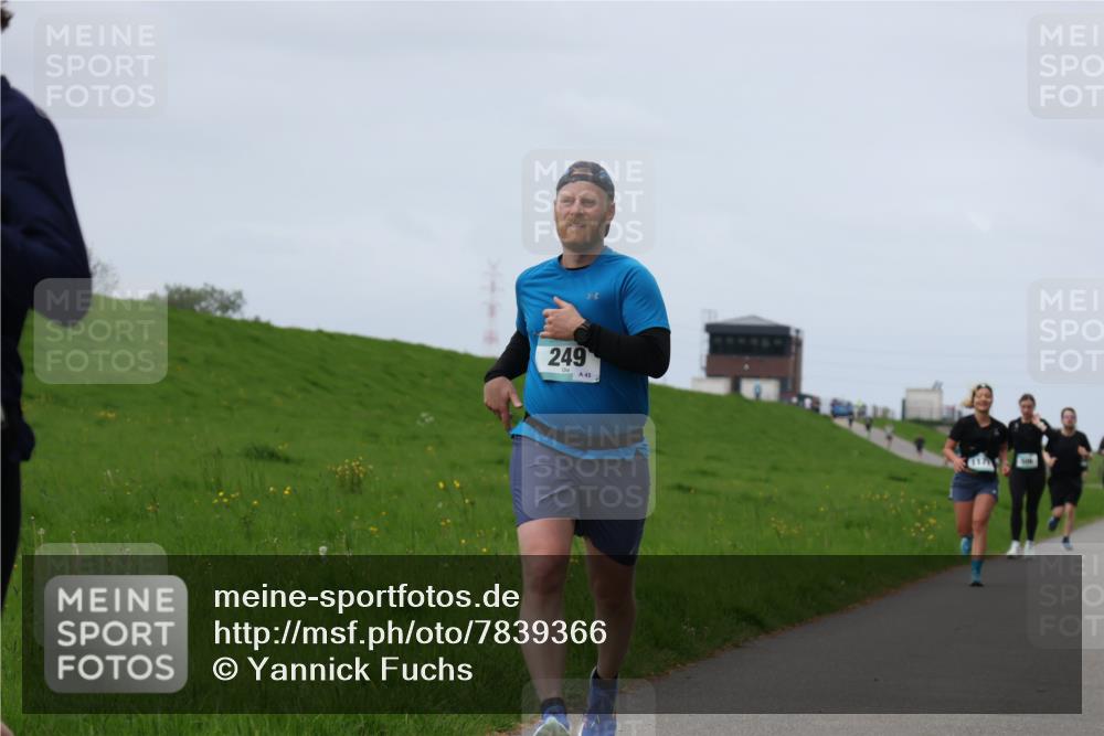 04.05.2025 - 8. Wedeler Halbmarathon Yannick Fuchs http://msf.ph/oto/7839366 04.05.2025 11:47:18 Laufen 249, 45 meine-sportfotos.de