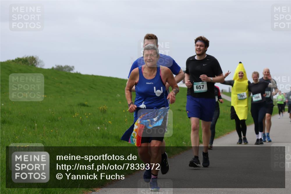 04.05.2025 - 8. Wedeler Halbmarathon Yannick Fuchs http://msf.ph/oto/7839372 04.05.2025 12:04:34 Laufen 657, 781, 780 meine-sportfotos.de