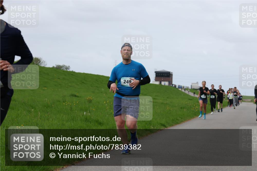04.05.2025 - 8. Wedeler Halbmarathon Yannick Fuchs http://msf.ph/oto/7839382 04.05.2025 11:47:18 Laufen 249, 1177 meine-sportfotos.de