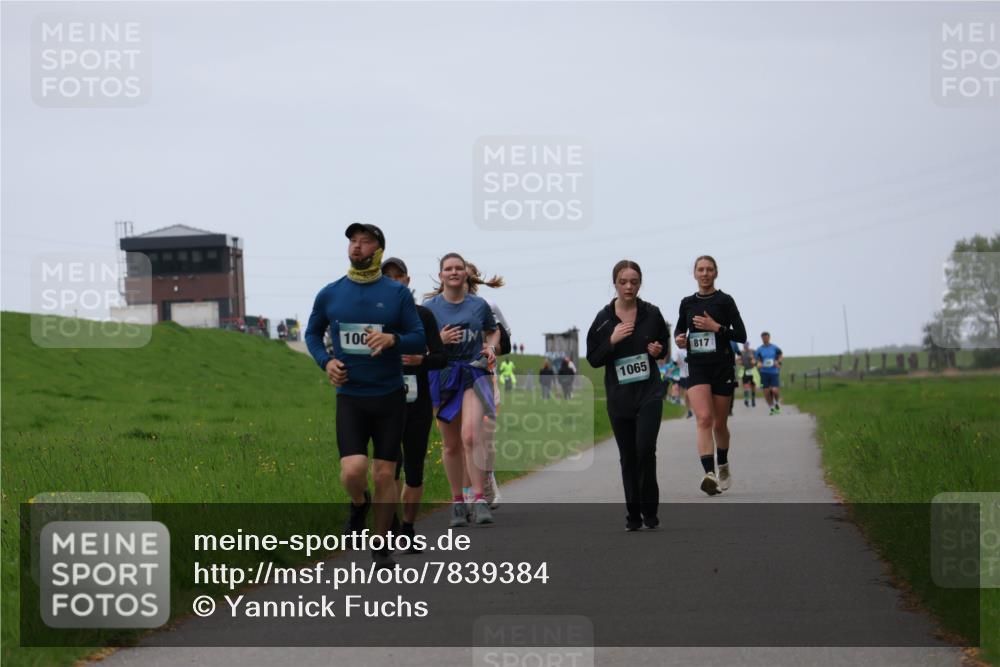04.05.2025 - 8. Wedeler Halbmarathon Yannick Fuchs http://msf.ph/oto/7839384 04.05.2025 11:25:48 Laufen 100, 1065, 817 meine-sportfotos.de