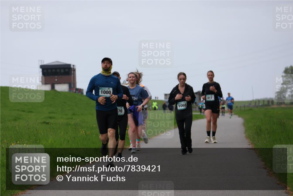 04.05.2025 - 8. Wedeler Halbmarathon Yannick Fuchs http://msf.ph/oto/7839421 04.05.2025 11:25:49 Laufen 1000, 70, 1065, 817 meine-sportfotos.de