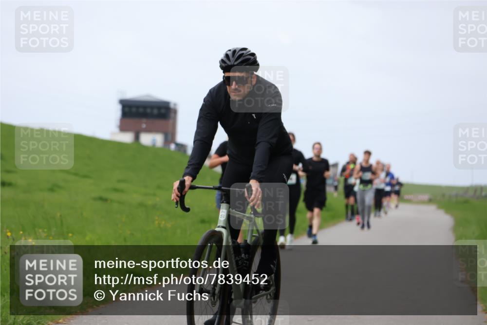 04.05.2025 - 8. Wedeler Halbmarathon Yannick Fuchs http://msf.ph/oto/7839452 04.05.2025 11:47:21 Laufen  meine-sportfotos.de