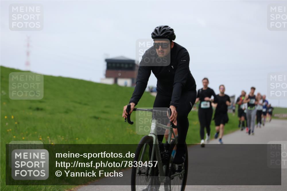 04.05.2025 - 8. Wedeler Halbmarathon Yannick Fuchs http://msf.ph/oto/7839457 04.05.2025 11:47:21 Laufen  meine-sportfotos.de