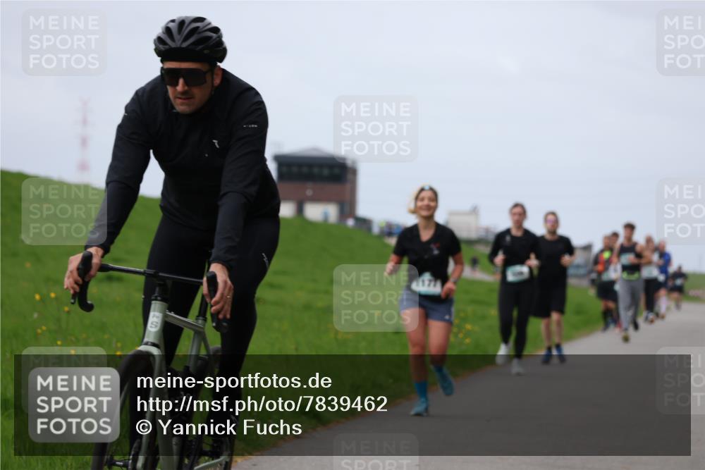 04.05.2025 - 8. Wedeler Halbmarathon Yannick Fuchs http://msf.ph/oto/7839462 04.05.2025 11:47:21 Laufen 1177 meine-sportfotos.de