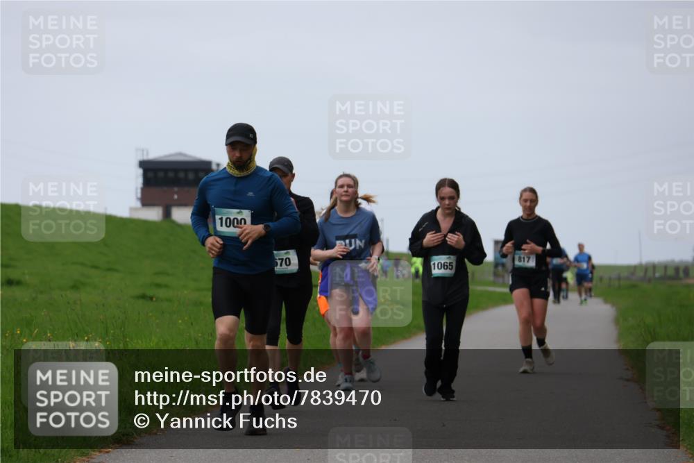 04.05.2025 - 8. Wedeler Halbmarathon Yannick Fuchs http://msf.ph/oto/7839470 04.05.2025 11:25:50 Laufen 1000, 670, 1065 meine-sportfotos.de