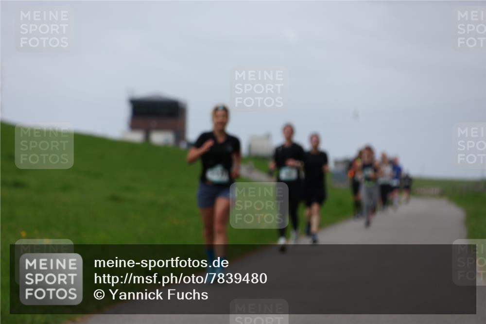04.05.2025 - 8. Wedeler Halbmarathon Yannick Fuchs http://msf.ph/oto/7839480 04.05.2025 11:47:22 Laufen  meine-sportfotos.de