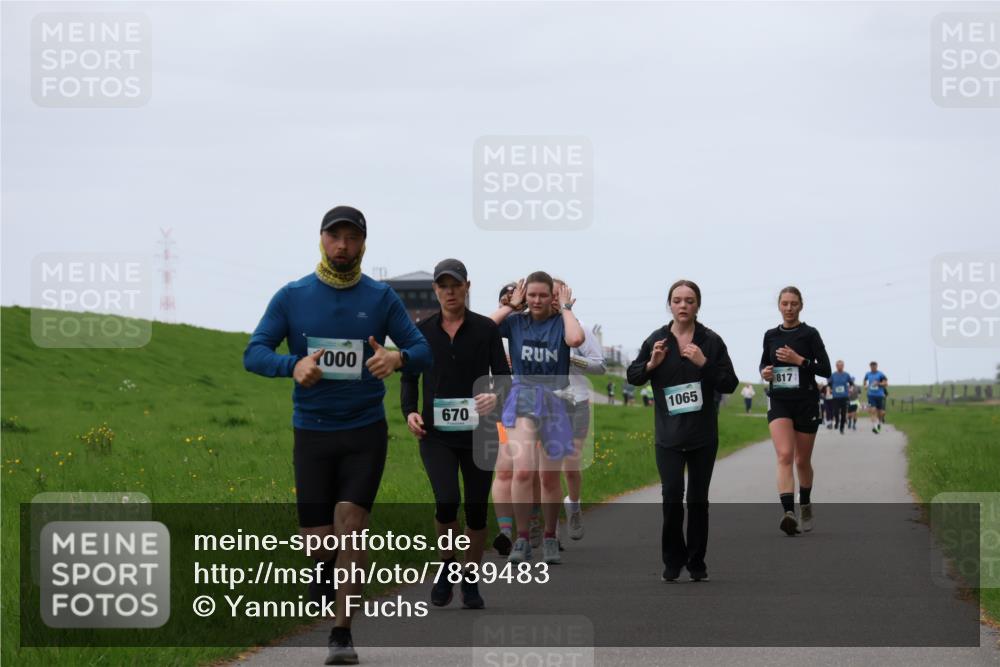 04.05.2025 - 8. Wedeler Halbmarathon Yannick Fuchs http://msf.ph/oto/7839483 04.05.2025 11:25:52 Laufen 7000, 670, 817, 1065 meine-sportfotos.de