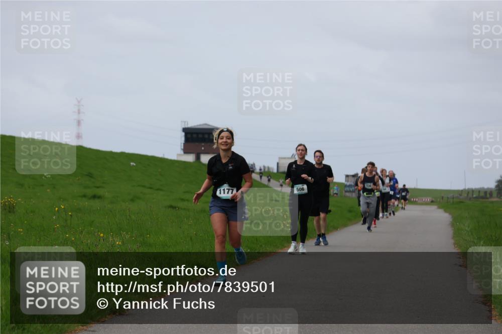 04.05.2025 - 8. Wedeler Halbmarathon Yannick Fuchs http://msf.ph/oto/7839501 04.05.2025 11:47:23 Laufen 530, 1177, 506 meine-sportfotos.de
