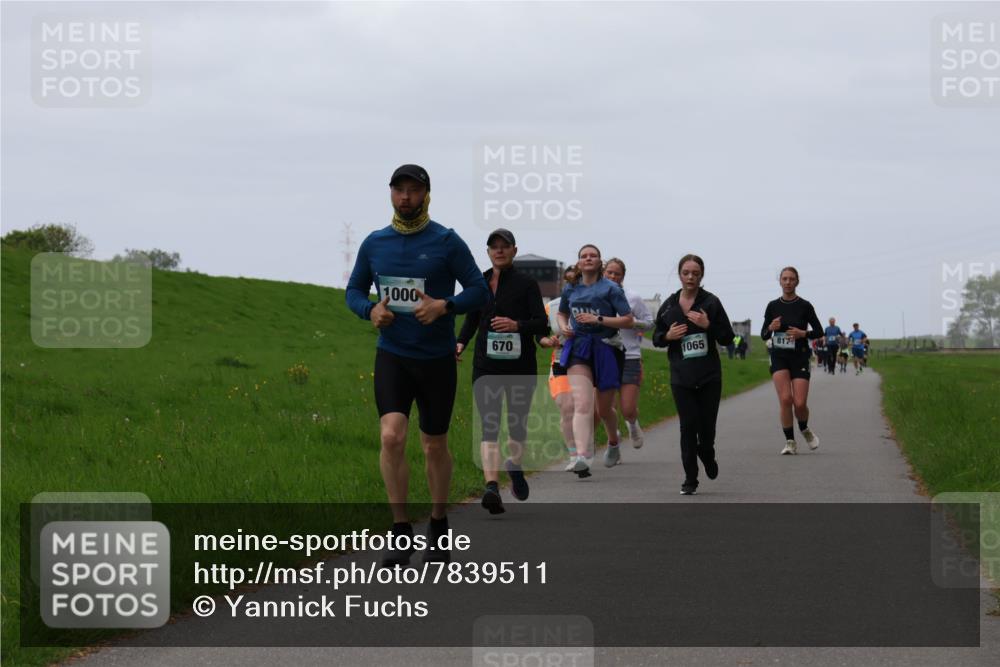 04.05.2025 - 8. Wedeler Halbmarathon Yannick Fuchs http://msf.ph/oto/7839511 04.05.2025 11:25:53 Laufen 1000, 670, 1065, 817 meine-sportfotos.de