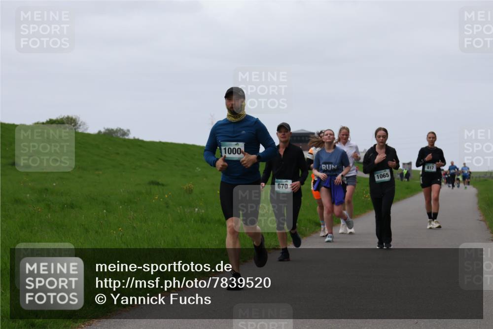 04.05.2025 - 8. Wedeler Halbmarathon Yannick Fuchs http://msf.ph/oto/7839520 04.05.2025 11:25:53 Laufen 1000, 670, 1065, 817 meine-sportfotos.de