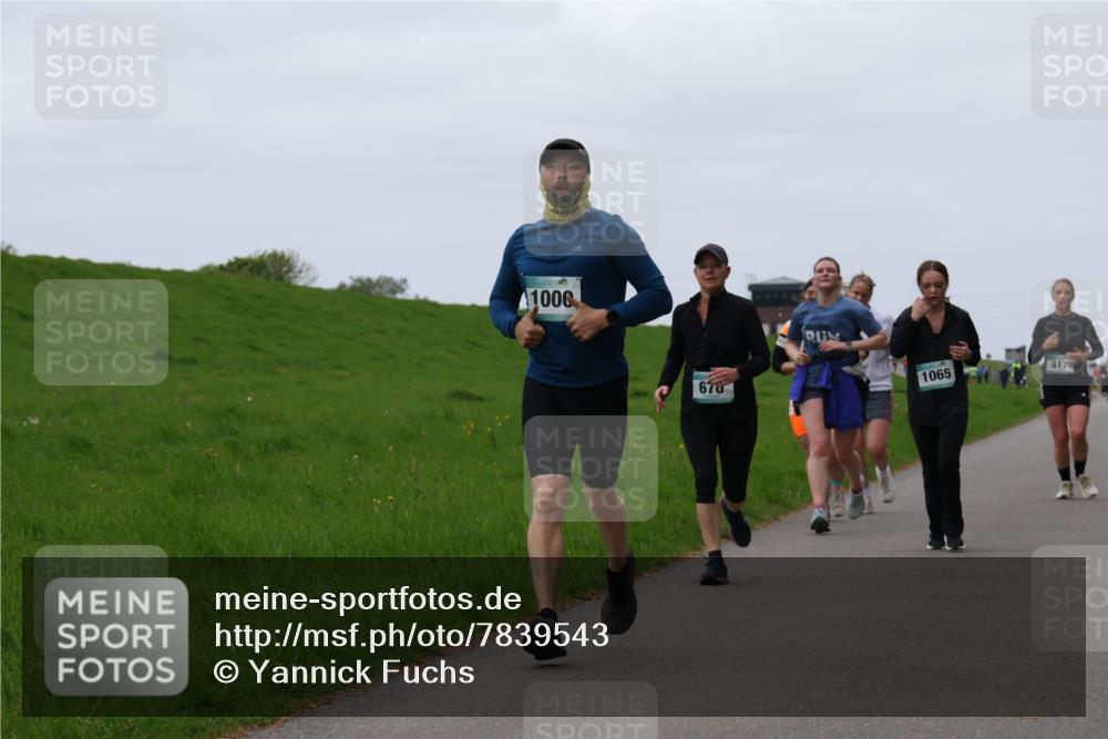 04.05.2025 - 8. Wedeler Halbmarathon Yannick Fuchs http://msf.ph/oto/7839543 04.05.2025 11:25:54 Laufen 1000, 670, 1065, 817 meine-sportfotos.de