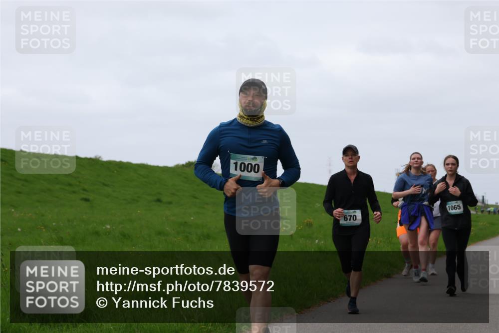 04.05.2025 - 8. Wedeler Halbmarathon Yannick Fuchs http://msf.ph/oto/7839572 04.05.2025 11:25:55 Laufen 1000, 670, 1065 meine-sportfotos.de