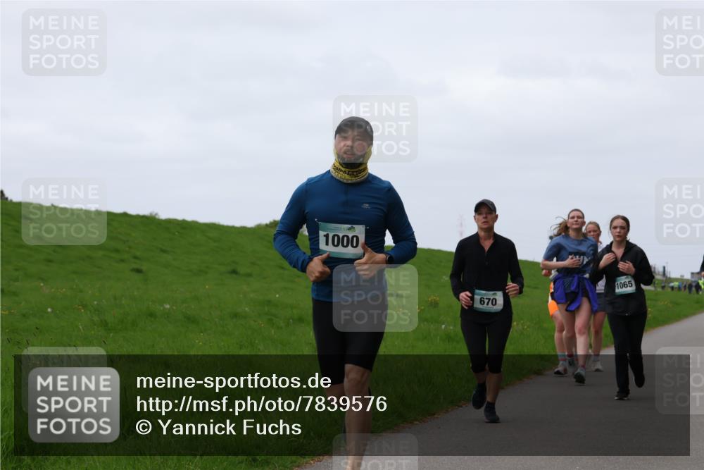 04.05.2025 - 8. Wedeler Halbmarathon Yannick Fuchs http://msf.ph/oto/7839576 04.05.2025 11:25:55 Laufen 1000, 1065, 670 meine-sportfotos.de