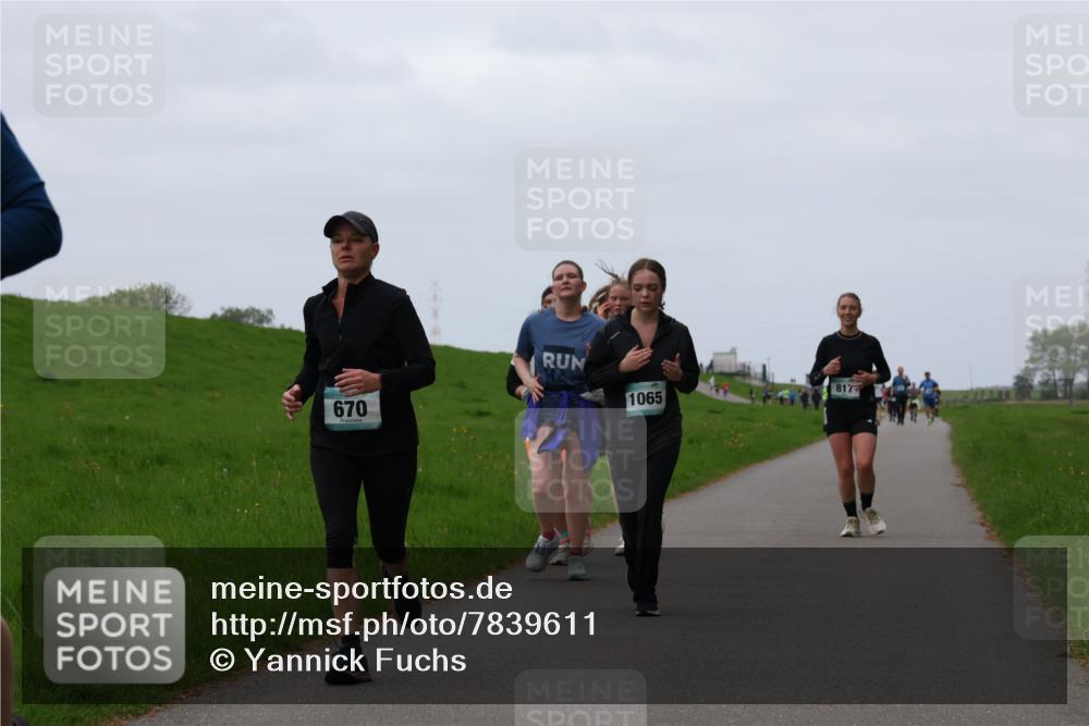 04.05.2025 - 8. Wedeler Halbmarathon Yannick Fuchs http://msf.ph/oto/7839611 04.05.2025 11:25:56 Laufen 670, 1065, 817 meine-sportfotos.de