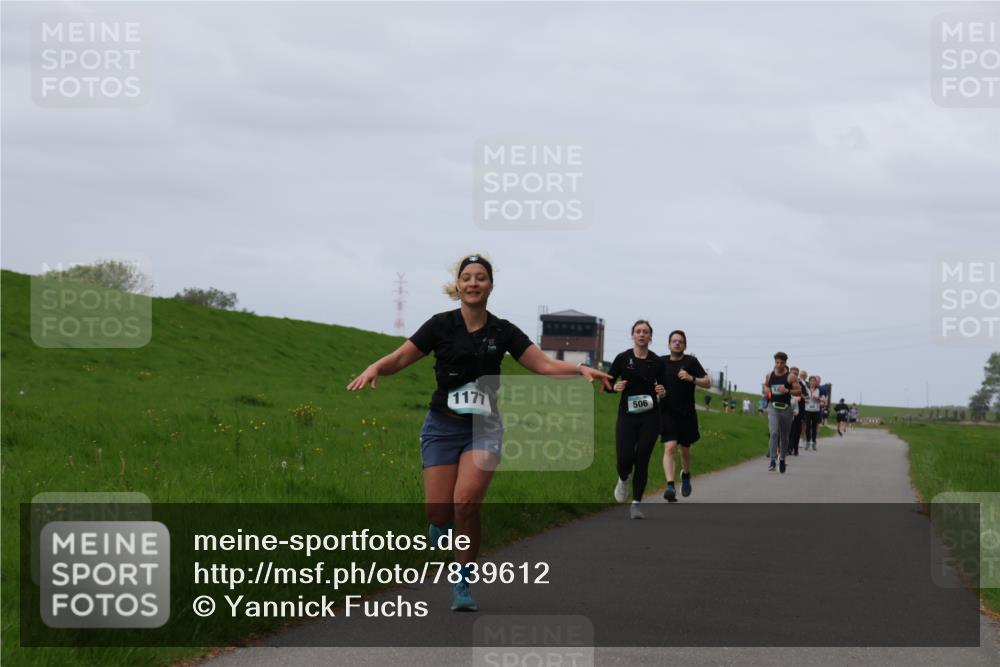 04.05.2025 - 8. Wedeler Halbmarathon Yannick Fuchs http://msf.ph/oto/7839612 04.05.2025 11:47:26 Laufen 1177, 506 meine-sportfotos.de