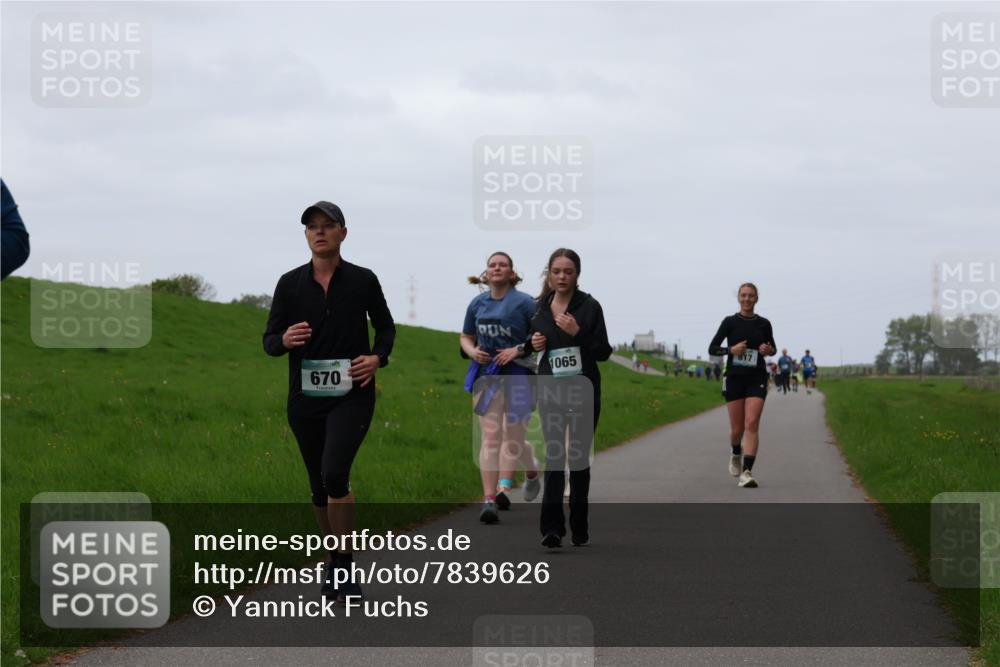 04.05.2025 - 8. Wedeler Halbmarathon Yannick Fuchs http://msf.ph/oto/7839626 04.05.2025 11:25:56 Laufen 670, 1065 meine-sportfotos.de