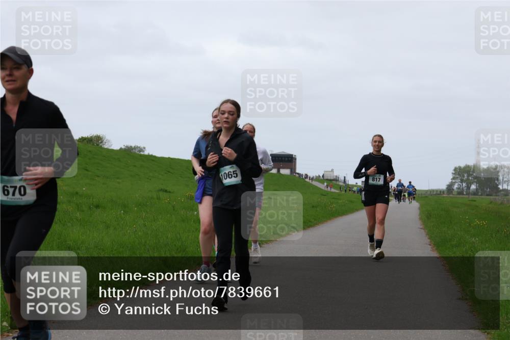 04.05.2025 - 8. Wedeler Halbmarathon Yannick Fuchs http://msf.ph/oto/7839661 04.05.2025 11:25:57 Laufen 670, 1065, 817 meine-sportfotos.de