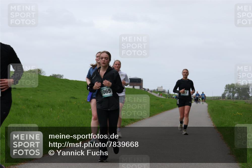 04.05.2025 - 8. Wedeler Halbmarathon Yannick Fuchs http://msf.ph/oto/7839668 04.05.2025 11:25:57 Laufen 1065, 17 meine-sportfotos.de