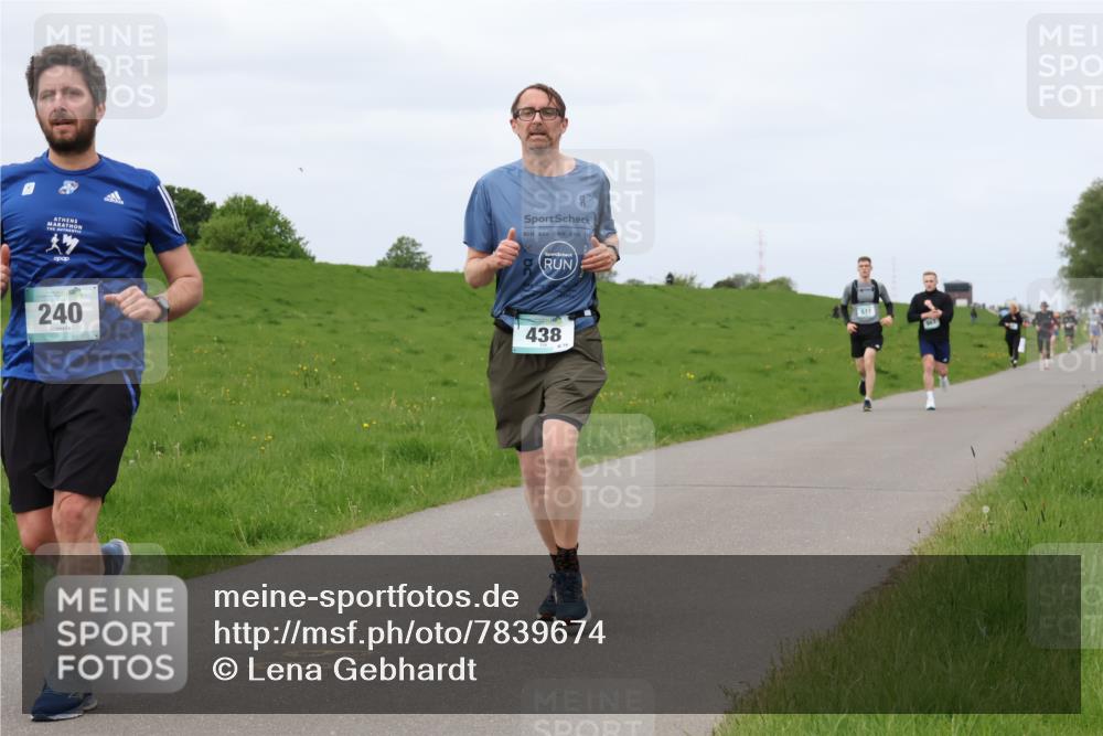 04.05.2025 - 8. Wedeler Halbmarathon Lena Gebhardt http://msf.ph/oto/7839674 04.05.2025 11:44:44 Laufen 240, 438, 577 meine-sportfotos.de