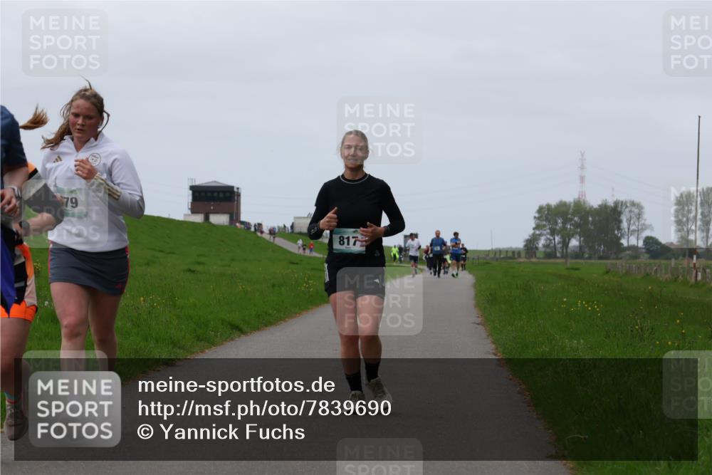 04.05.2025 - 8. Wedeler Halbmarathon Yannick Fuchs http://msf.ph/oto/7839690 04.05.2025 11:25:59 Laufen 79, 817 meine-sportfotos.de