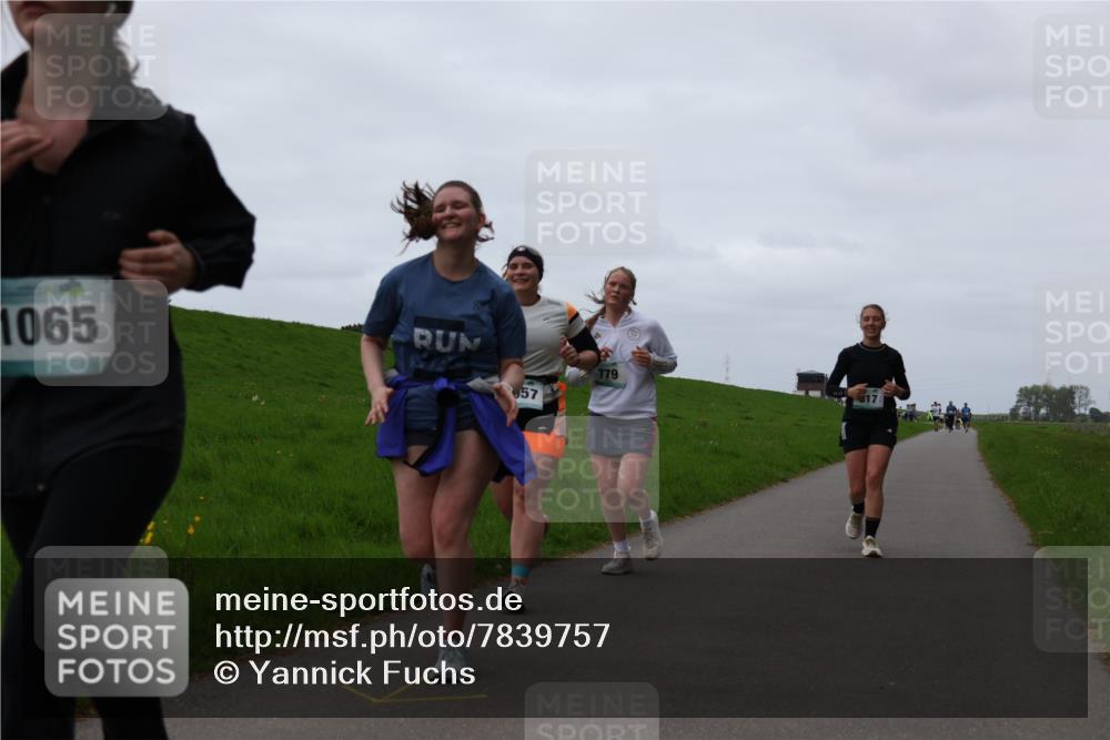04.05.2025 - 8. Wedeler Halbmarathon Yannick Fuchs http://msf.ph/oto/7839757 04.05.2025 11:26:00 Laufen 1065, 57, 779 meine-sportfotos.de