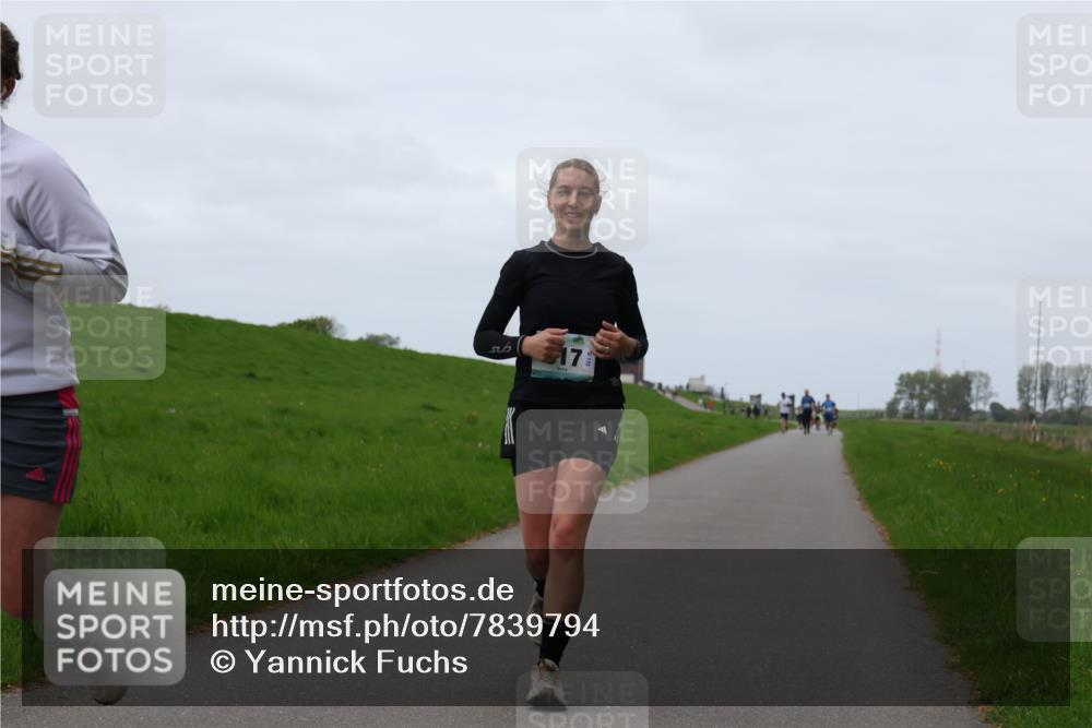 04.05.2025 - 8. Wedeler Halbmarathon Yannick Fuchs http://msf.ph/oto/7839794 04.05.2025 11:26:02 Laufen 179 meine-sportfotos.de