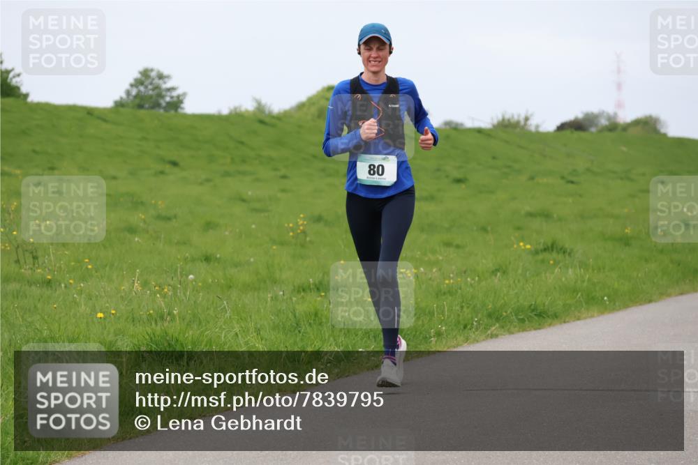 04.05.2025 - 8. Wedeler Halbmarathon Lena Gebhardt http://msf.ph/oto/7839795 04.05.2025 11:45:42 Laufen 80 meine-sportfotos.de